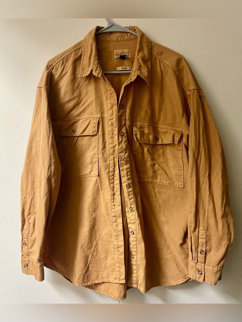Universal Thread button down